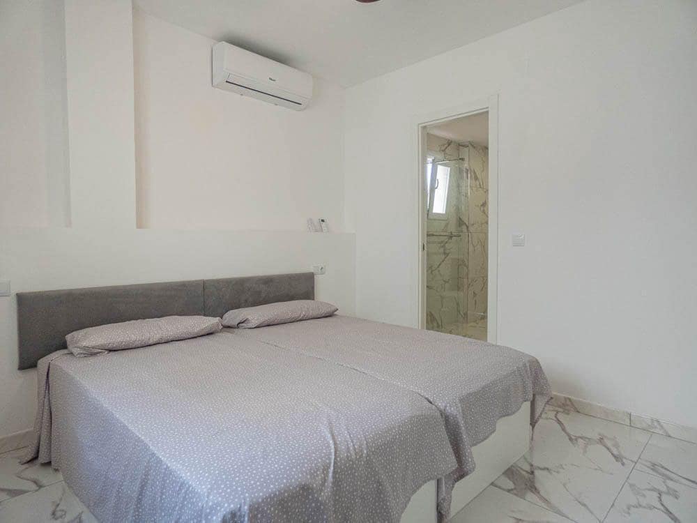 1 quarto Apartamento para venda em Orihuela Costa com piscina - 155 000 € (Ref: 8954609)