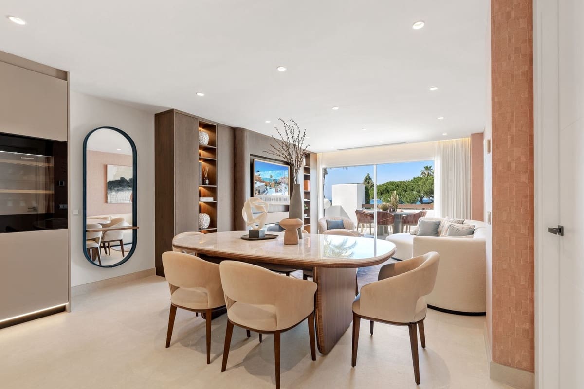 3 soverom Leilighet til salgs i Los Monteros - € 2 250 000 (Ref: 8957122)