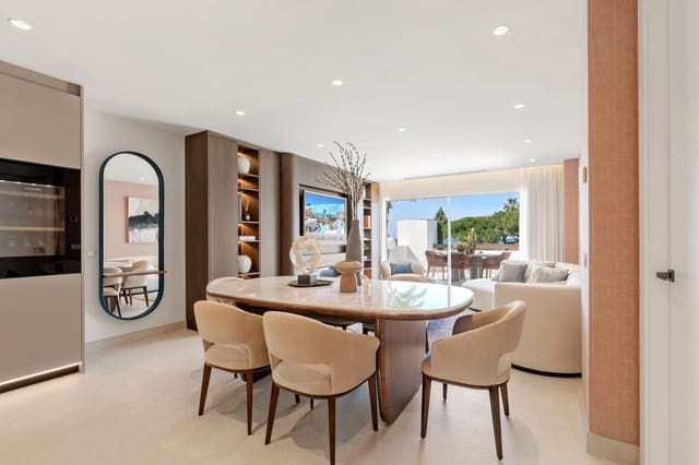 3 bedroom Apartment for sale in Los Monteros, Marbella - € 2,250,000 (Ref: 8957122)