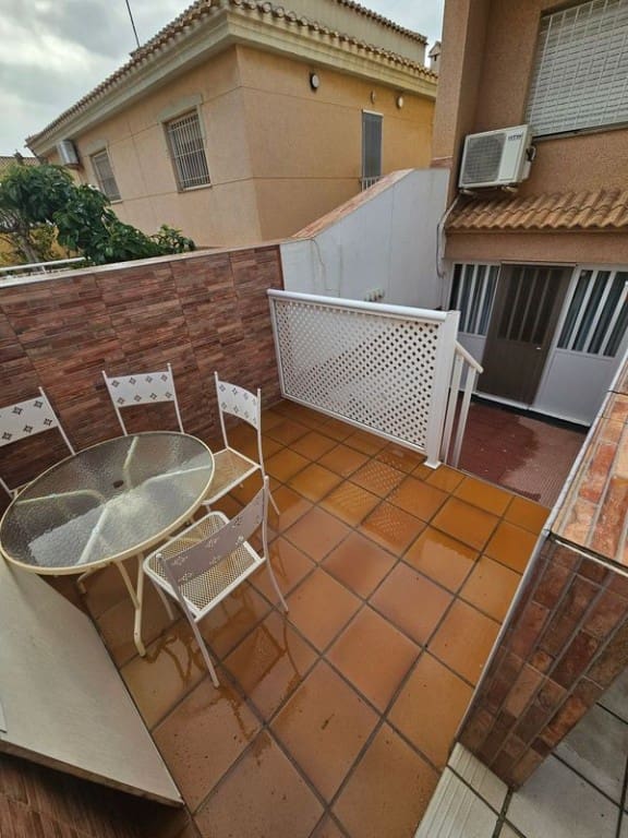 5 quarto Casa em Banda para venda em Los Alcazares - 190 000 € (Ref: 8960175)