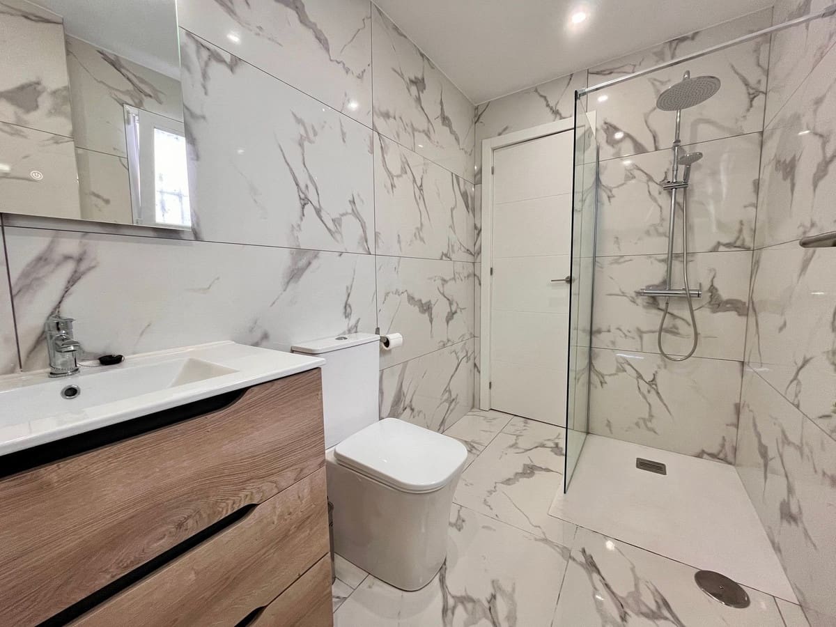 1 quarto Apartamento para venda em Villamartin com piscina - 155 000 € (Ref: 8961598)