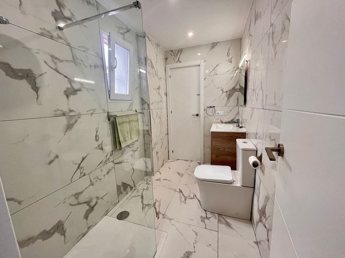 1 quarto Apartamento para venda em Villamartin com piscina - 155 000 € (Ref: 8961598)