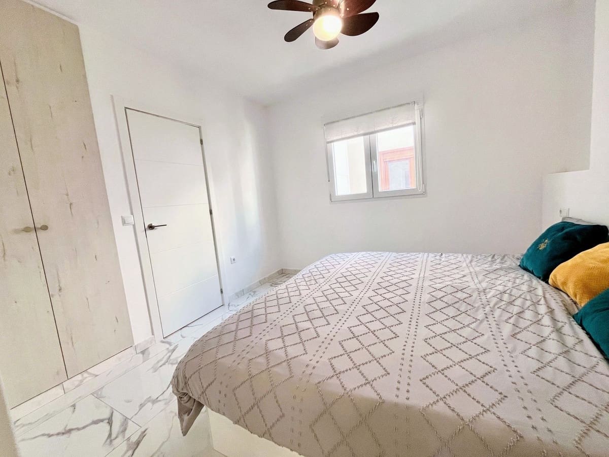 1 soveværelse Lejlighed til salg i Villamartin med swimmingpool - € 155.000 (Ref: 8961598)