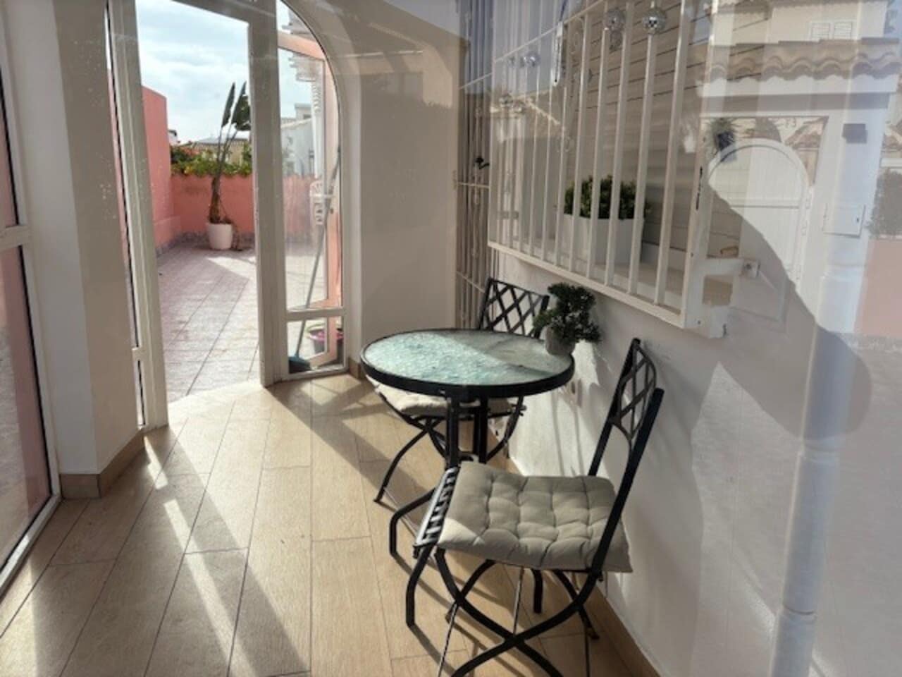 5 bedroom Villa for sale in Playa Flamenca - € 379,000 (Ref: 8961613)