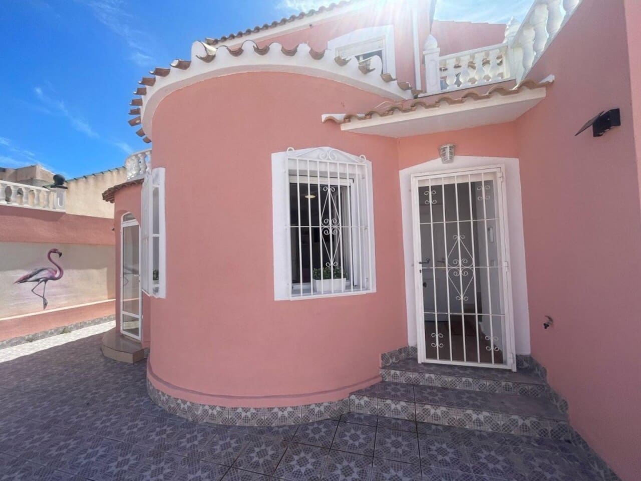 5 bedroom Villa for sale in Playa Flamenca - € 379,000 (Ref: 8961613)