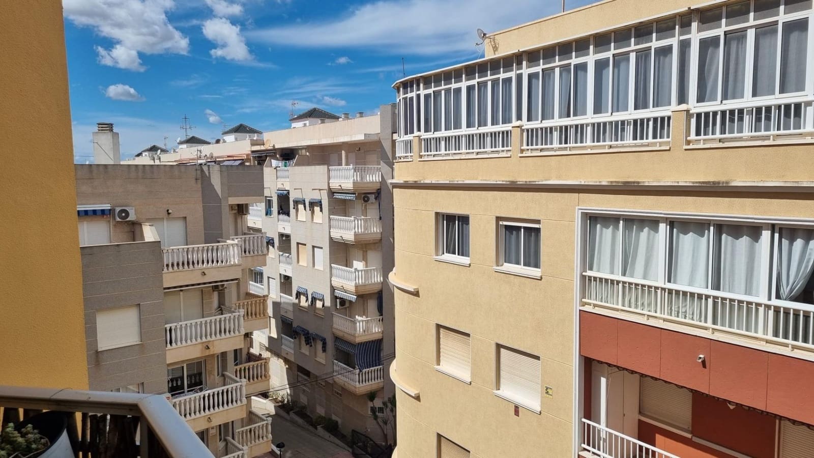 3 Zimmer Apartment zu verkaufen in Torrevieja - 144.000 € (Ref: 8962378)
