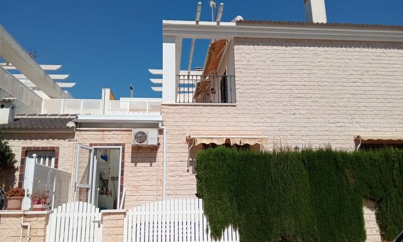 4 soverom Villa til salgs i Pilar de la Horadada med garasje - € 295 000 (Ref: 8968328)