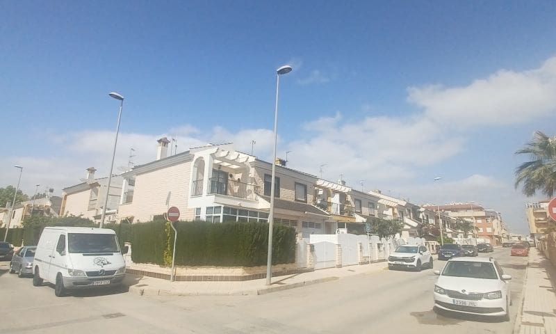 4 soverom Villa til salgs i Pilar de la Horadada med garasje - € 295 000 (Ref: 8968328)