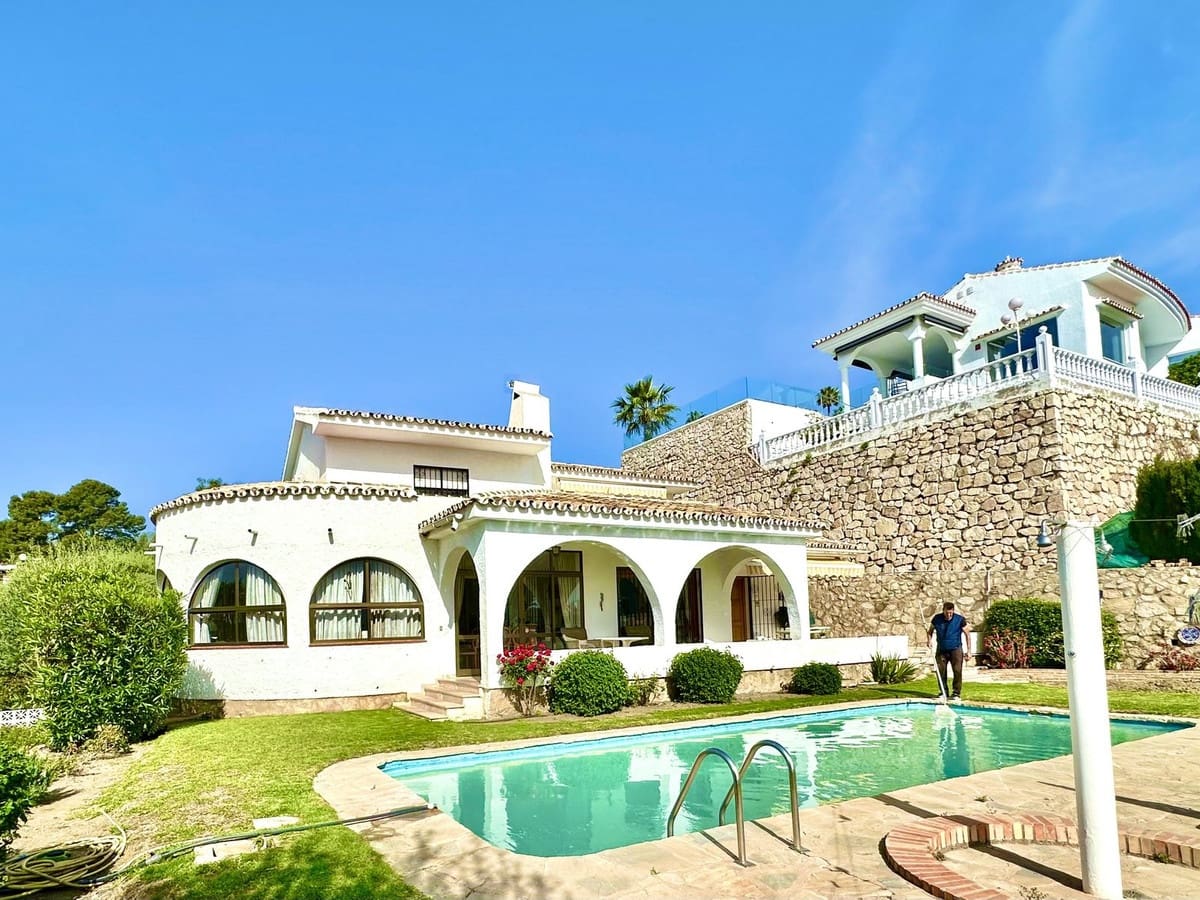 3 soverom Villa til salgs i Torremuelle med svømmebasseng garasje - € 975 000 (Ref: 8979178)