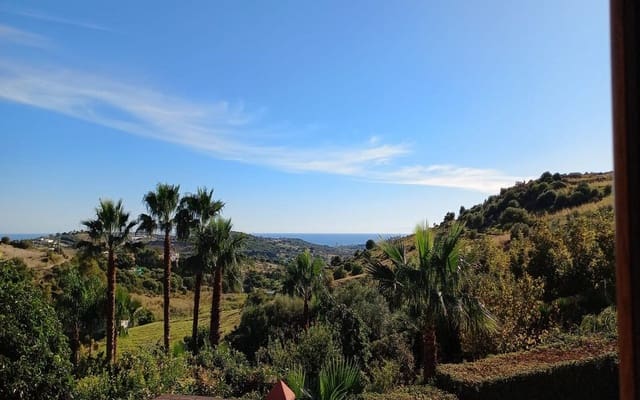 4 sovrum Kommersiell till salu i Zona Calvario, Estepona med pool - 795 000 € (Ref: 8979179)