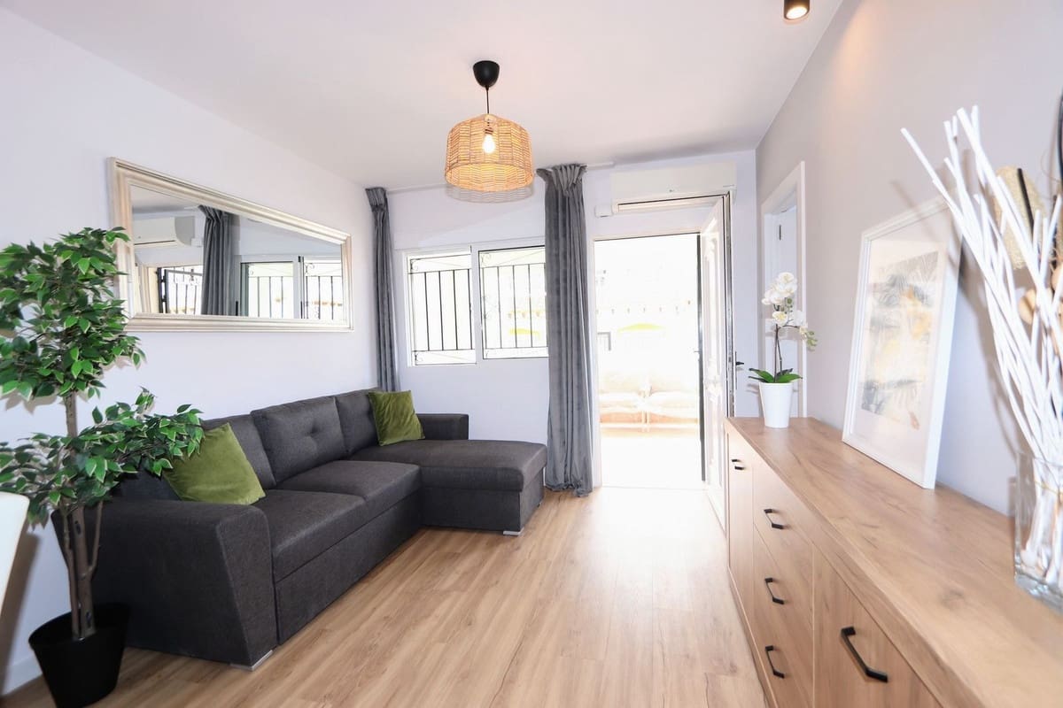 3 soveværelse Byhus til salg i Orihuela Costa med swimmingpool - € 279.000 (Ref: 8979182)