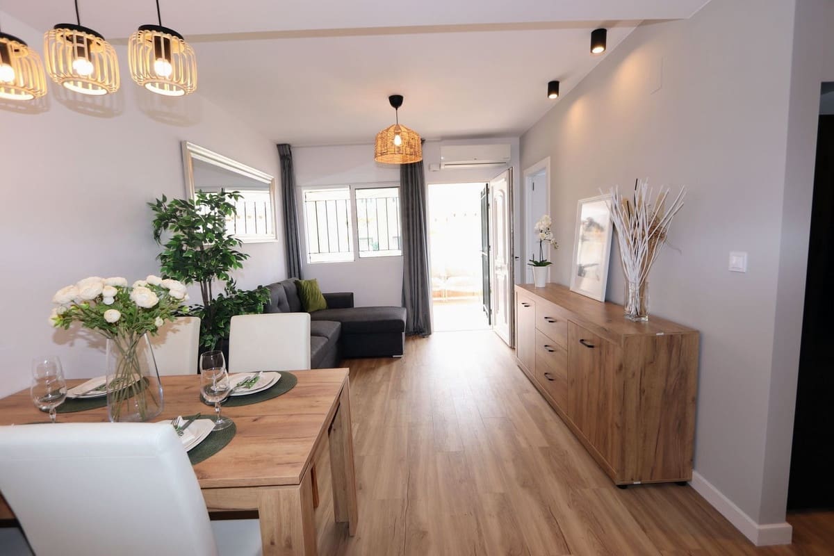 3 soveværelse Byhus til salg i Orihuela Costa med swimmingpool - € 279.000 (Ref: 8979182)