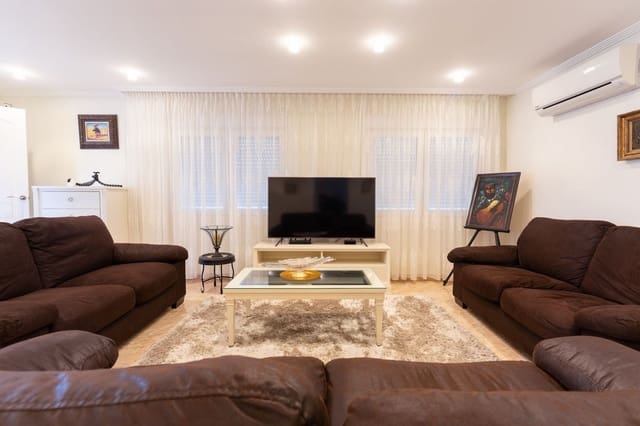 Chalet de 7 habitaciones en Los Balcones en venta con piscina garaje - 930.000 € (Ref: 8979183)