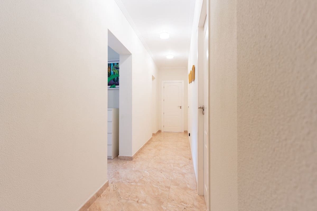 Chalet de 7 habitaciones en Los Balcones en venta con piscina garaje - 930.000 € (Ref: 8979183)