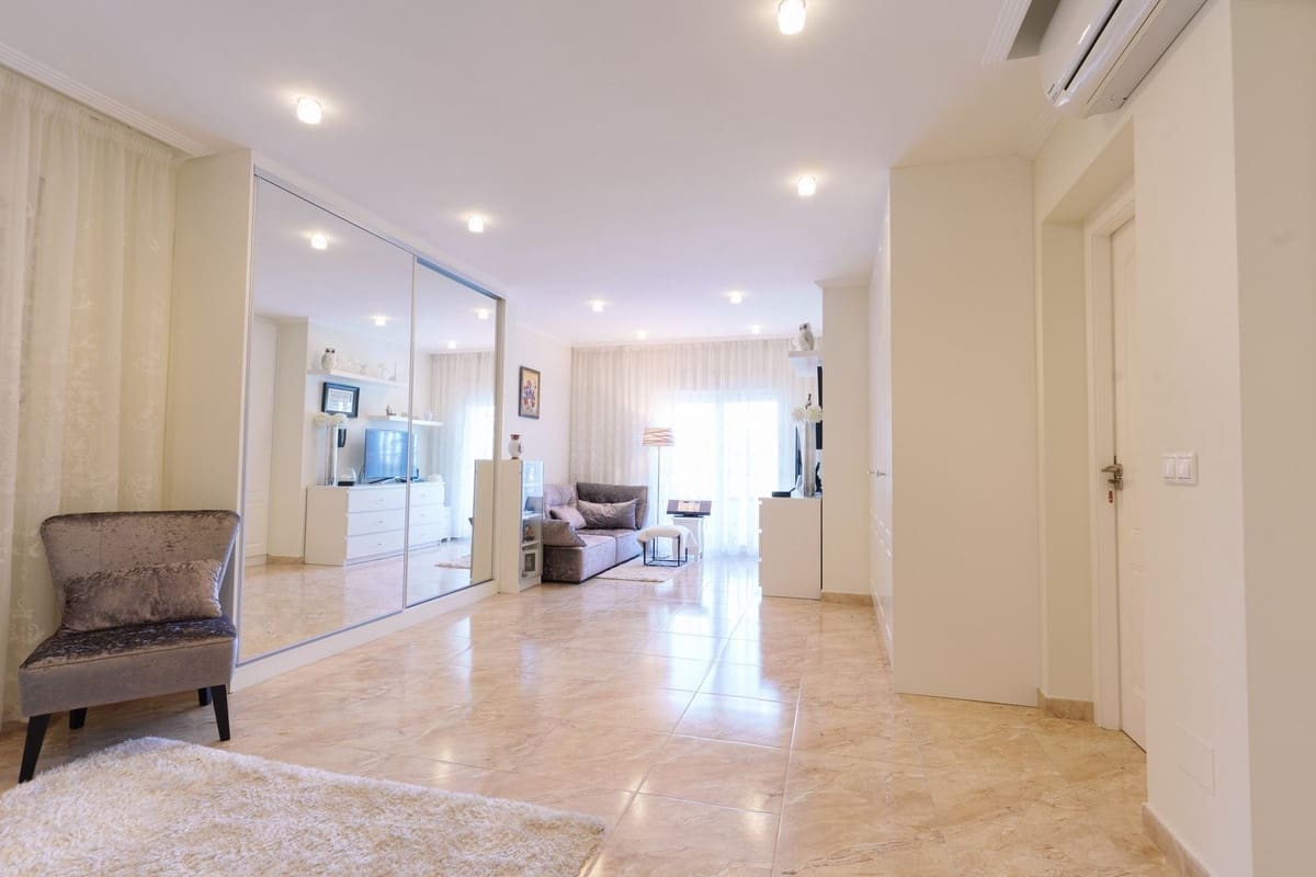 Chalet de 7 habitaciones en Los Balcones en venta con piscina garaje - 930.000 € (Ref: 8979183)