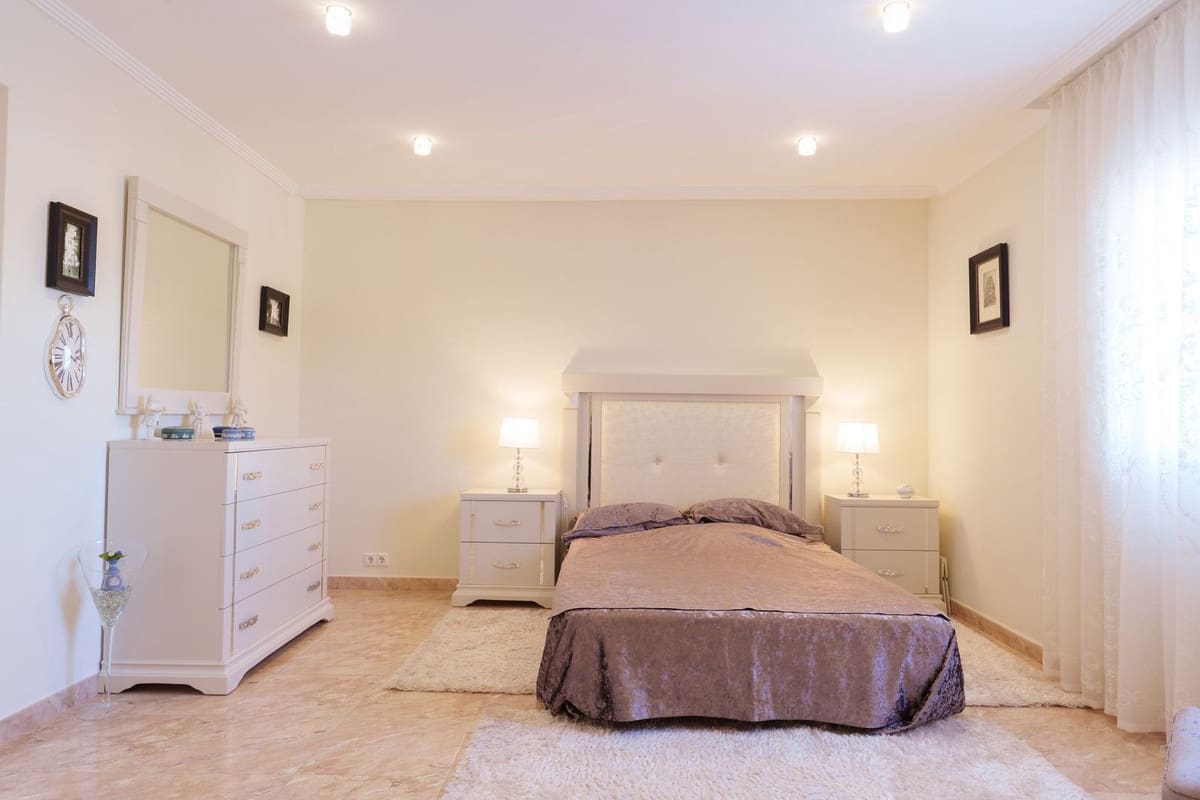 Chalet de 7 habitaciones en Los Balcones en venta con piscina garaje - 930.000 € (Ref: 8979183)