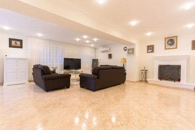 7 slaapkamer Villa te koop in Los Balcones - Los Altos, Torrevieja met zwembad - € 930.000 (Ref: 8979183)