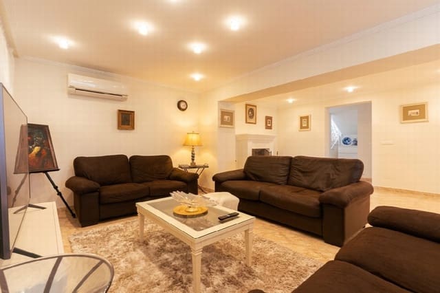 7 slaapkamer Villa te koop in Los Balcones - Los Altos, Torrevieja met zwembad - € 930.000 (Ref: 8979183)