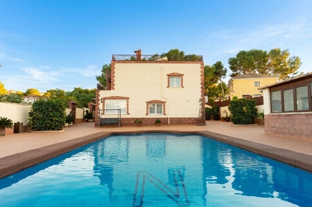7 slaapkamer Villa te koop in Los Balcones - Los Altos, Torrevieja met zwembad - € 930.000 (Ref: 8979183)