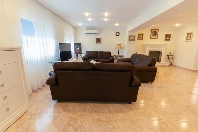7 slaapkamer Villa te koop in Los Balcones - Los Altos, Torrevieja met zwembad - € 930.000 (Ref: 8979183)