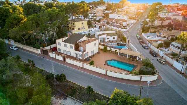 7 slaapkamer Villa te koop in Los Balcones - Los Altos, Torrevieja met zwembad - € 930.000 (Ref: 8979183)