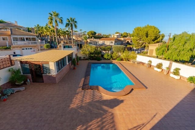 7 slaapkamer Villa te koop in Los Balcones - Los Altos, Torrevieja met zwembad - € 930.000 (Ref: 8979183)