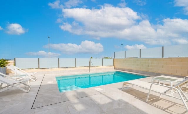 3 slaapkamer Villa te koop in Los Balcones - Los Altos, Torrevieja met zwembad - € 660.000 (Ref: 8988208)