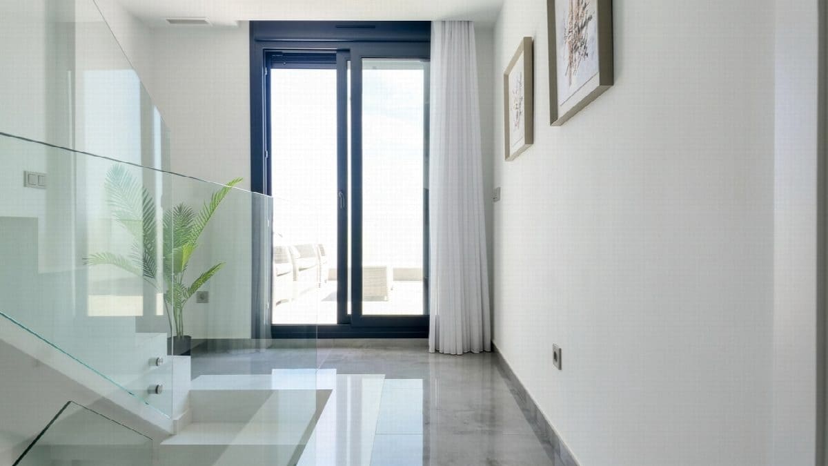 3 bedroom Villa for sale in Torrevieja with pool - € 660,000 (Ref: 8988208)