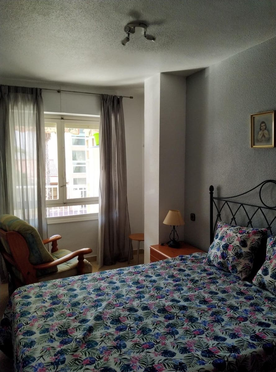 Apartamento de 2 habitaciones en Torrevieja en venta - 194.000 € (Ref: 8993748)