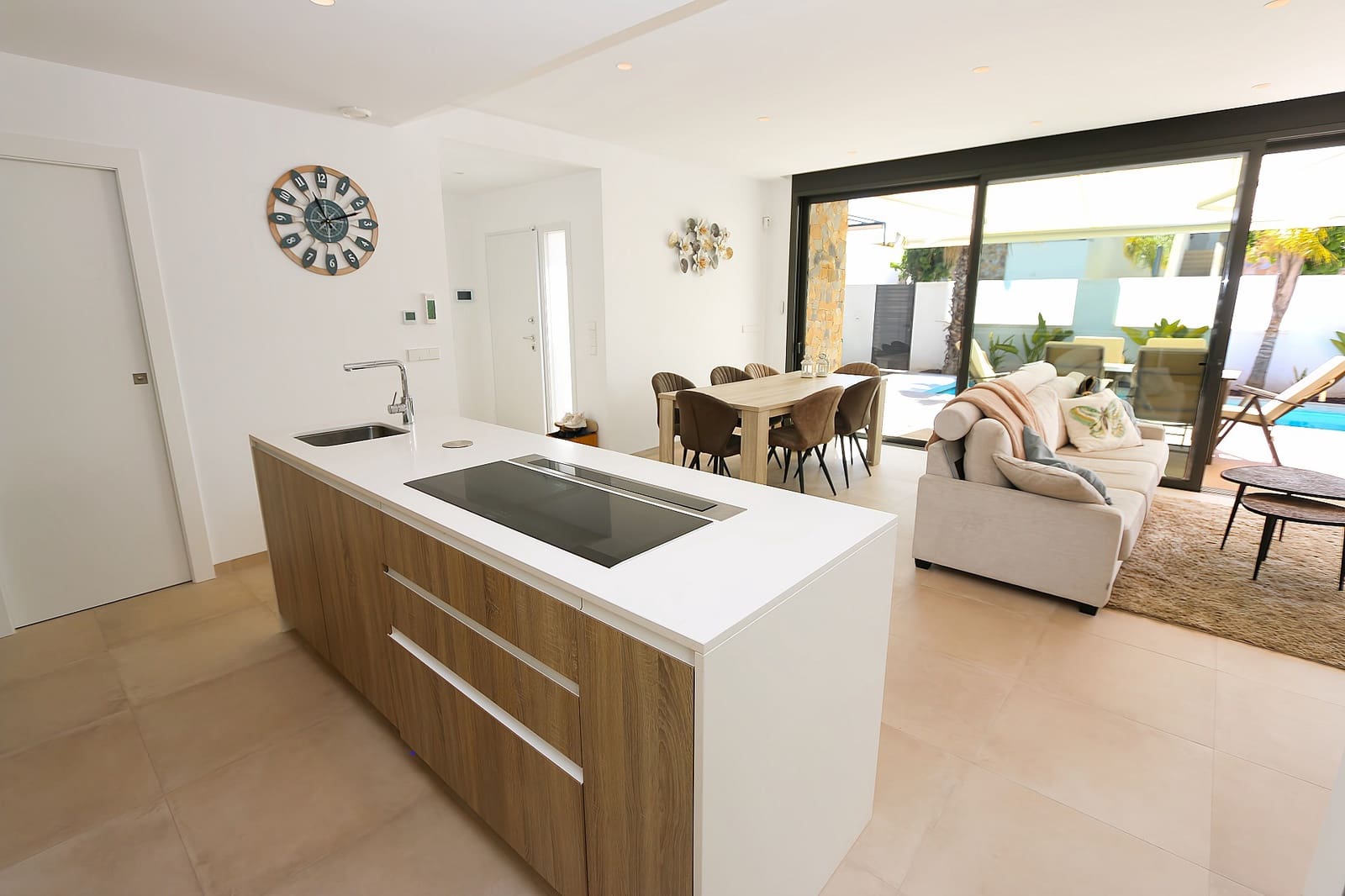 Chalet de 3 habitaciones en Pilar de la Horadada en venta - 495.000 € (Ref: 8998453)