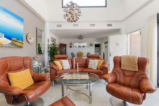 Chalet de 2 habitaciones en Daya Nueva en venta - 359.000 € (Ref: 8998457)