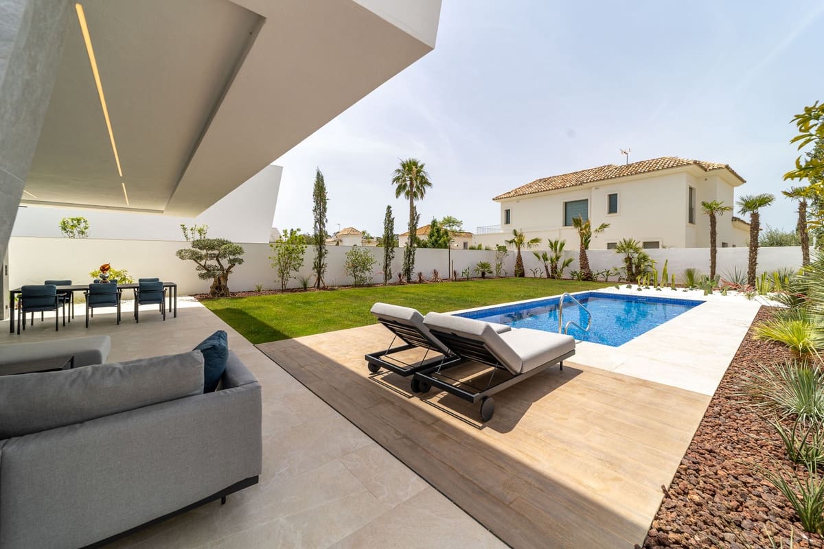 5 soverom Villa til salgs i San Pedro de Alcantara med svømmebasseng - € 2 995 000 (Ref: 9002921)