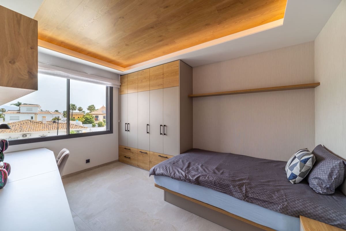 5 soverom Villa til salgs i San Pedro de Alcantara med svømmebasseng - € 2 995 000 (Ref: 9002921)