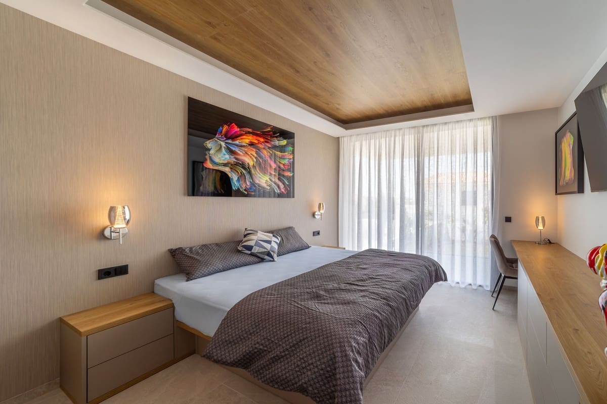 5 slaapkamer Villa te koop in San Pedro de Alcantara met zwembad - € 2.995.000 (Ref: 9002921)