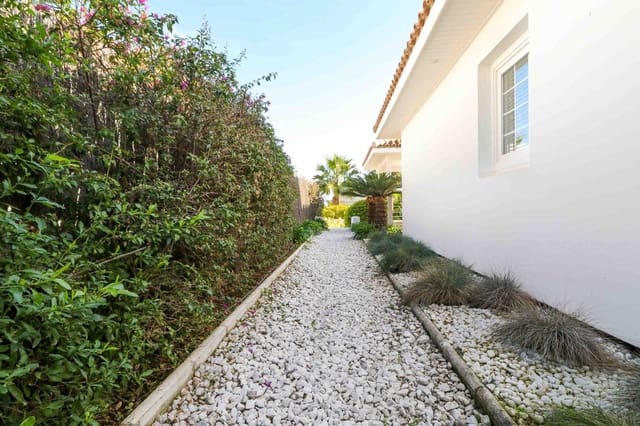 4 quarto Moradia para venda em Benahavís pueblo, Benahavís com piscina garagem - 1 850 000 € (Ref: 9004825)