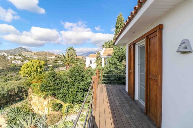 4 quarto Moradia para venda em Benahavís pueblo, Benahavís com piscina garagem - 1 850 000 € (Ref: 9004825)
