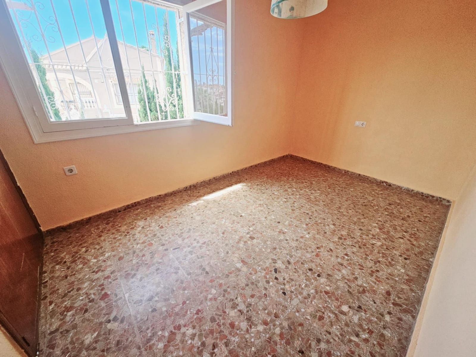 4 Zimmer Villa zu verkaufen in Torrevieja - 389.900 € (Ref: 9007819)