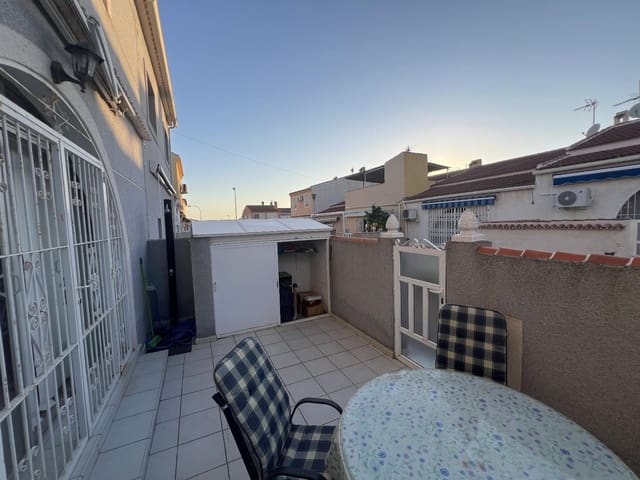 3 makuuhuone Omakotitalo myytävänä paikassa El Chaparral, Torrevieja - 154 000 € (Ref: 9007825)