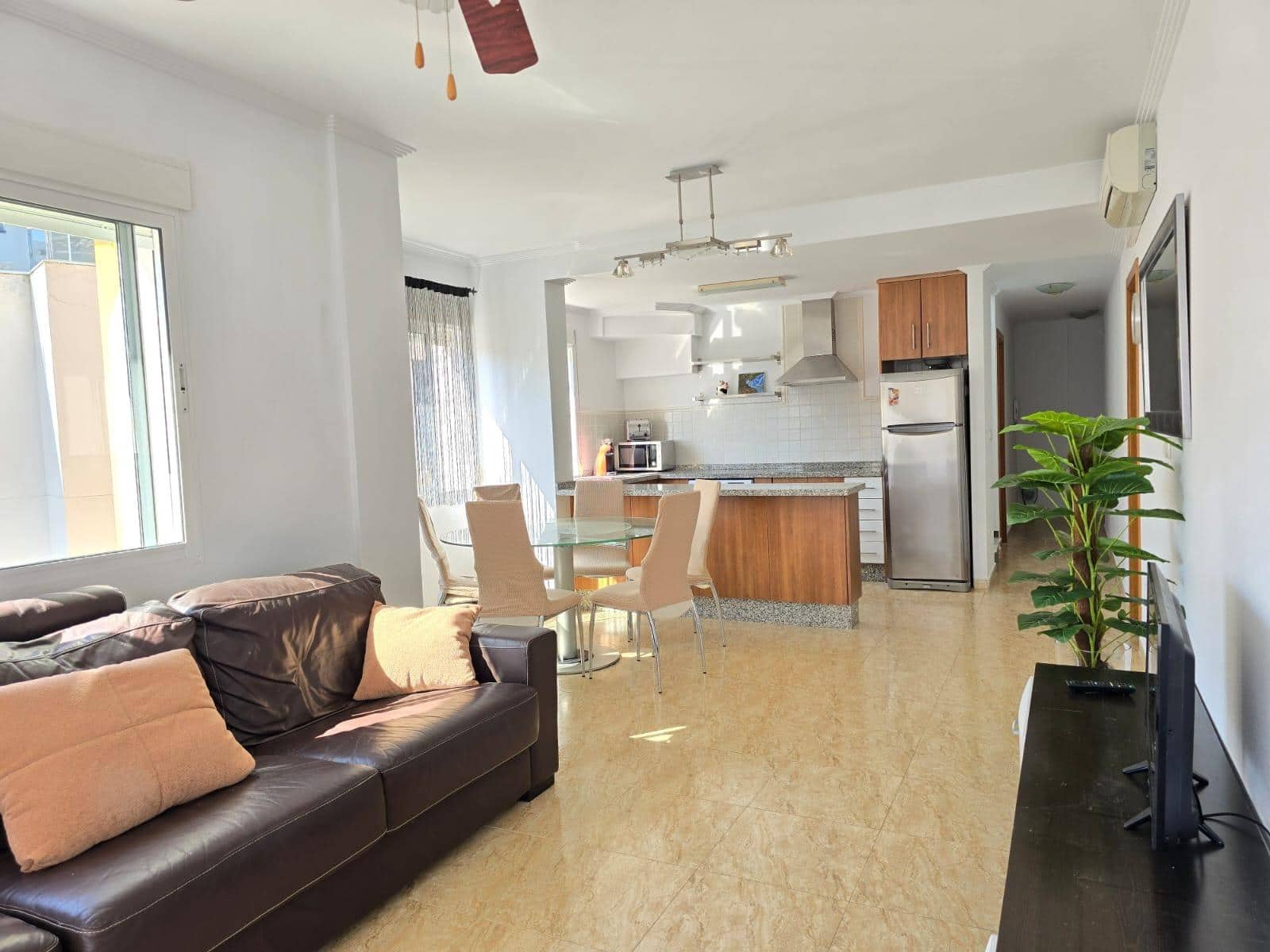 3 makuuhuone Kattohuoneisto myytävänä paikassa Orihuela Costa mukana uima-altaan - 235 000 € (Ref: 9008544)