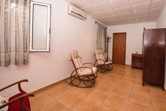 Casa de 3 habitaciones en Benijófar en venta - 239.000 € (Ref: 9012774)