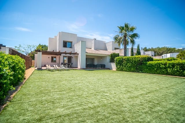 3 Zimmer Villa zu verkaufen in San Miguel de Salinas mit Pool - 525.000 € (Ref: 9018297)