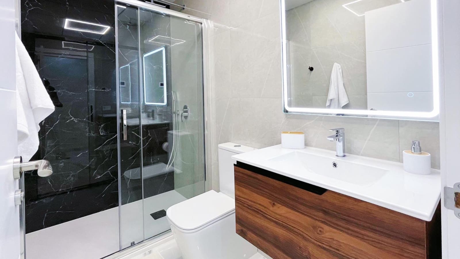 2 sypialnia Apartament na sprzedaż w Torrevieja - 260 000 € (Ref: 9018304)