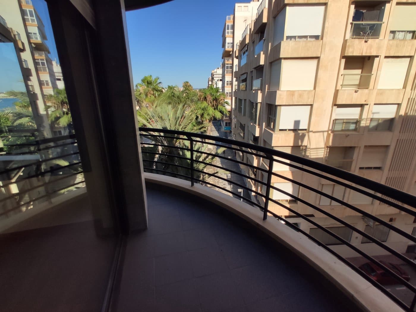 Apartamento de 3 habitaciones en Torrevieja en venta con garaje - 438.900 € (Ref: 9020966)