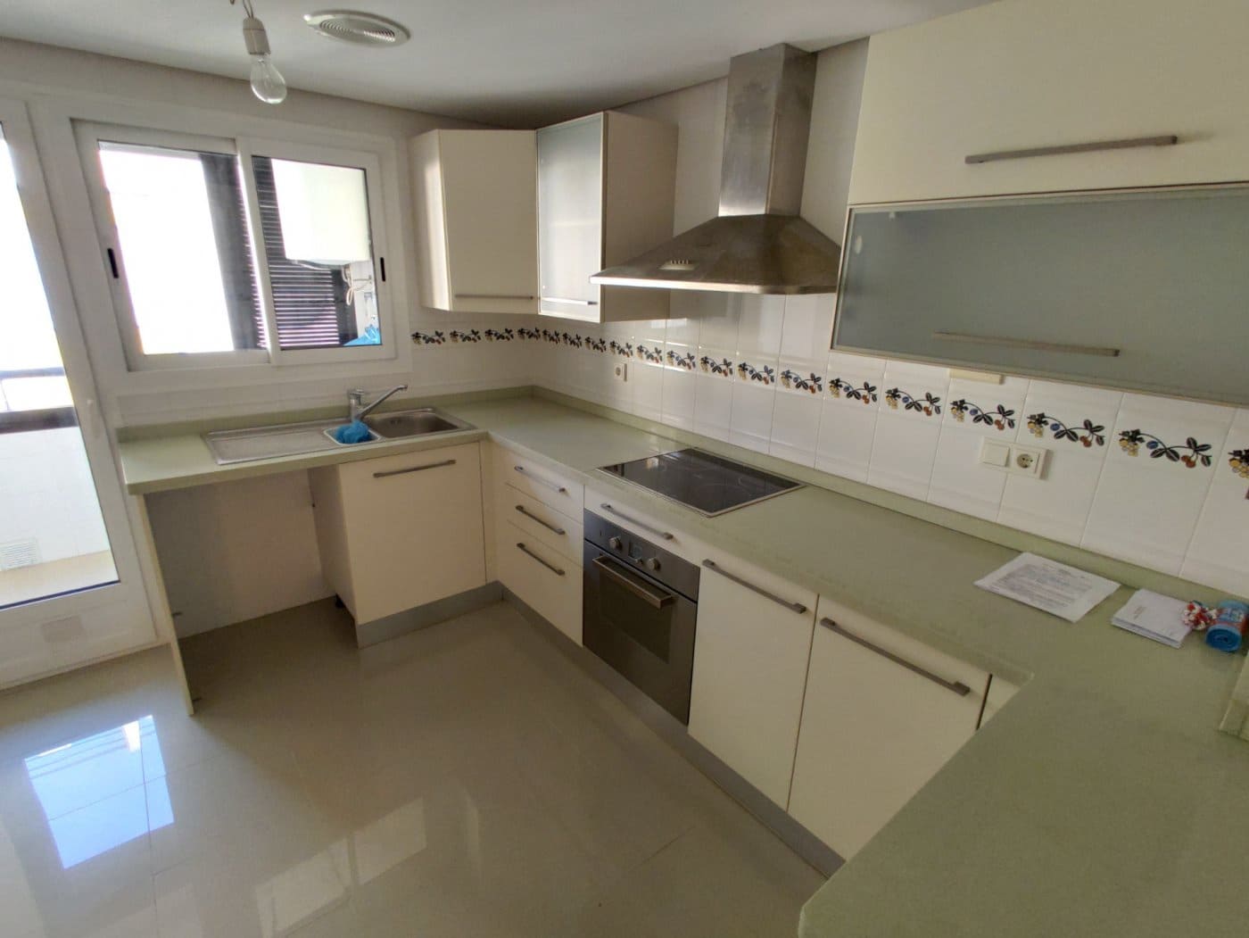 Apartamento de 3 habitaciones en Torrevieja en venta con garaje - 438.900 € (Ref: 9020966)