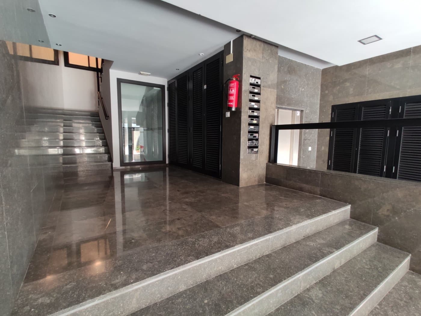 Apartamento de 3 habitaciones en Torrevieja en venta con garaje - 438.900 € (Ref: 9020966)