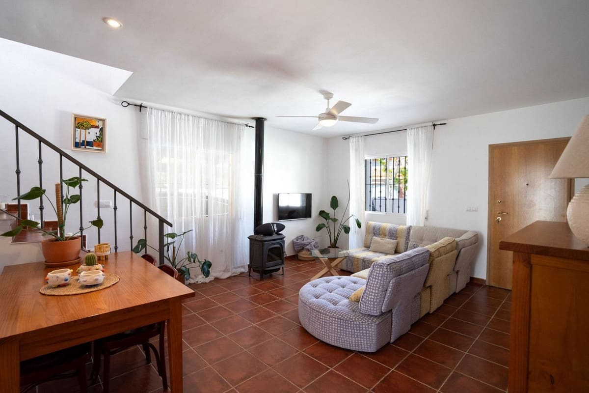 5 quarto Moradia para venda em Torre de la Horadada com piscina garagem - 720 000 € (Ref: 9020972)