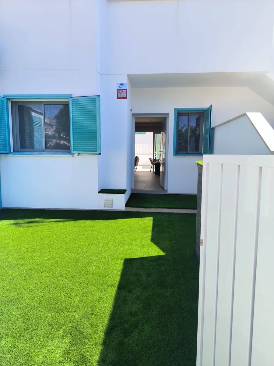 3 bedroom Bungalow for sale in Pilar de la Horadada with pool - € 390,000 (Ref: 9023256)