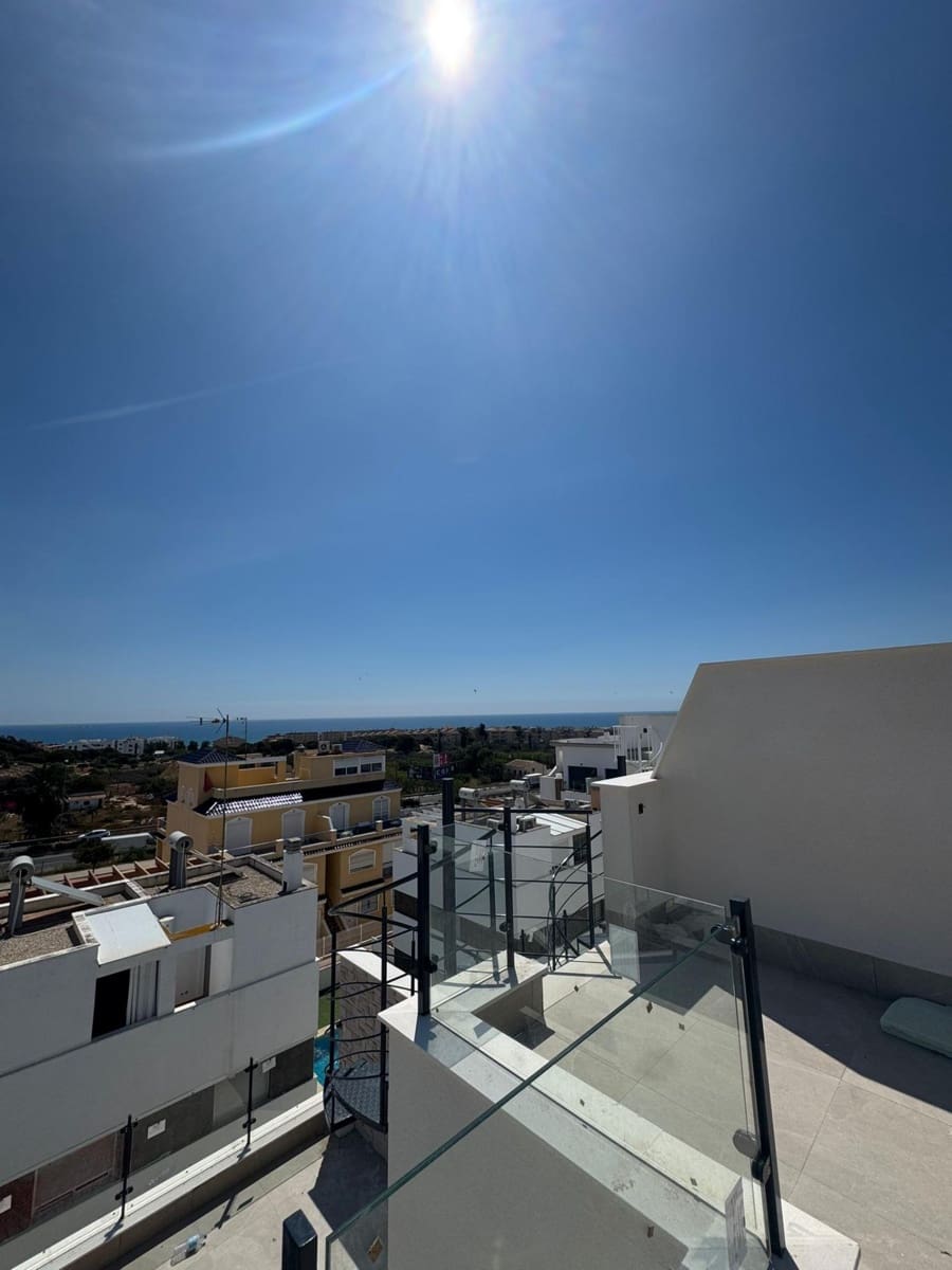 4 quarto Moradia para venda em Guardamar del Segura com piscina - 507 000 € (Ref: 9023259)
