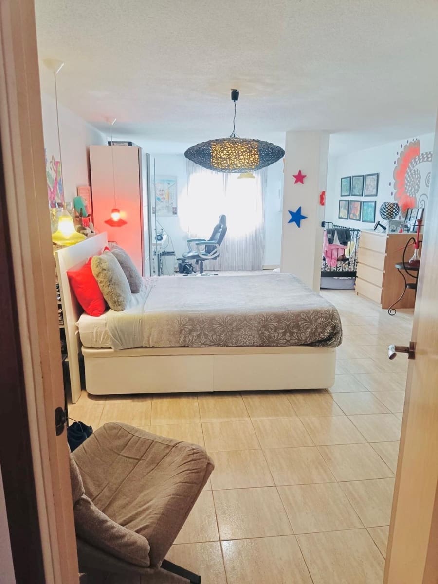 3 bedroom Apartment for sale in Torrevieja - € 280,000 (Ref: 9023261)