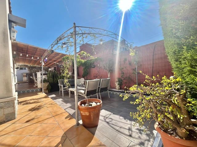 3 chambre Villa/Maison à vendre à Torrevieja - 399 000 € (Ref: 9026823)